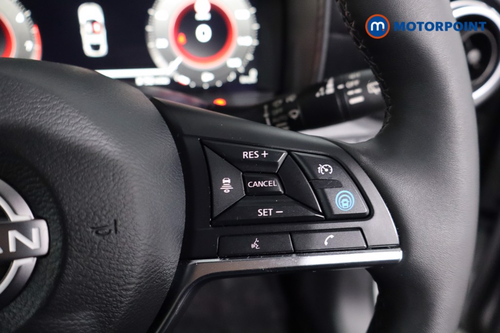 Nissan Juke Tekna Manual Petrol SUV - Stock Number (1607611) - 8th supplementary image