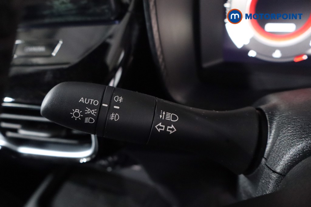 Nissan Juke Tekna Manual Petrol SUV - Stock Number (1607611) - 14th supplementary image