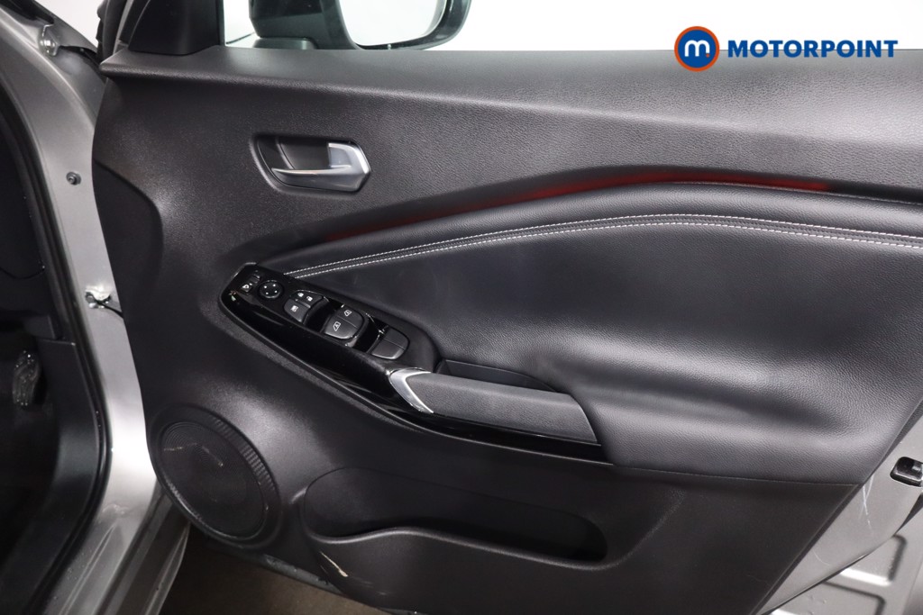 Nissan Juke Tekna Manual Petrol SUV - Stock Number (1607611) - 22nd supplementary image