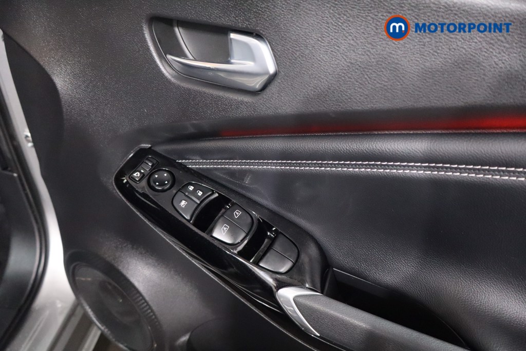 Nissan Juke Tekna Manual Petrol SUV - Stock Number (1607611) - 23rd supplementary image