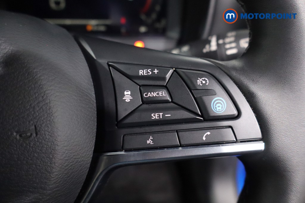 Nissan Juke Tekna Manual Petrol SUV - Stock Number (1607612) - 8th supplementary image