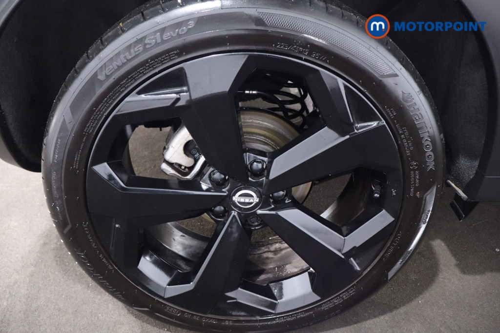 Nissan Juke Tekna Manual Petrol SUV - Stock Number (1607612) - 9th supplementary image