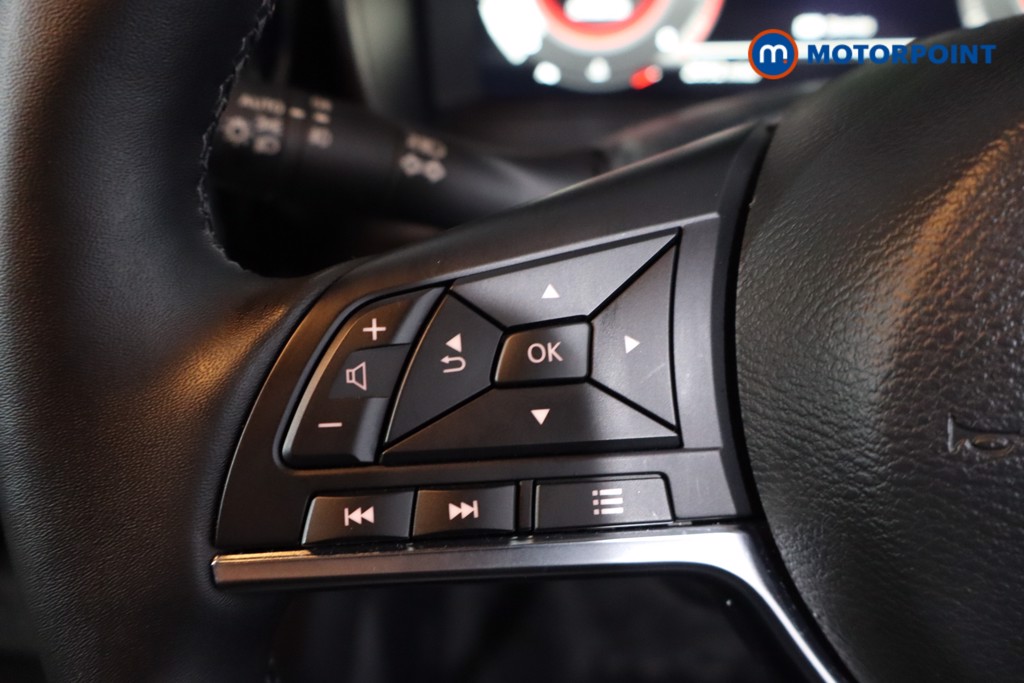 Nissan Juke Tekna Manual Petrol SUV - Stock Number (1607613) - 7th supplementary image