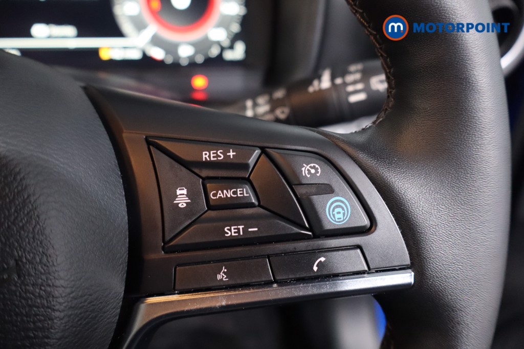 Nissan Juke Tekna Manual Petrol SUV - Stock Number (1607613) - 8th supplementary image