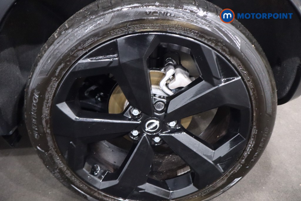 Nissan Juke Tekna Manual Petrol SUV - Stock Number (1607615) - 12th supplementary image