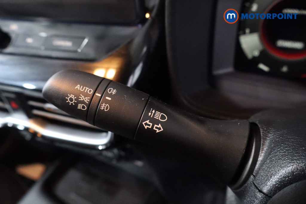 Nissan Juke Tekna Manual Petrol SUV - Stock Number (1607615) - 14th supplementary image