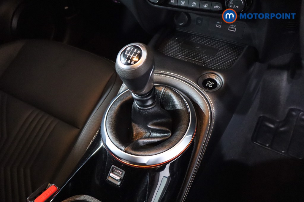 Nissan Juke Tekna Manual Petrol SUV - Stock Number (1607615) - 17th supplementary image