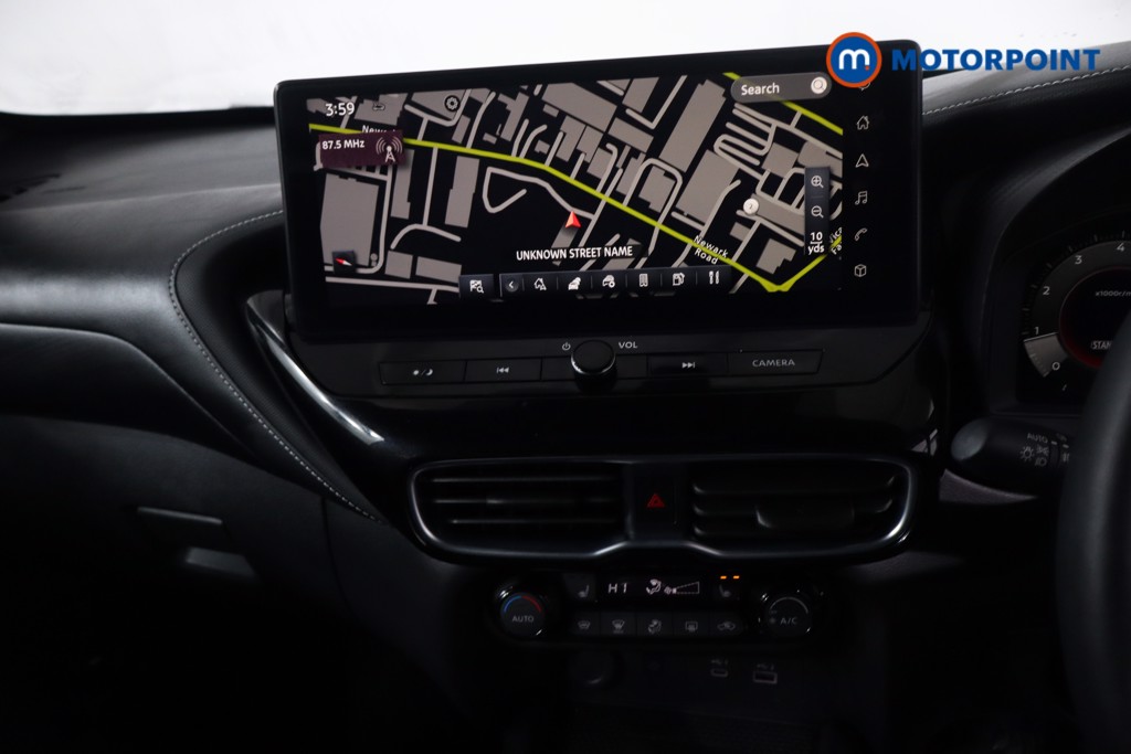 Nissan Juke Tekna Manual Petrol SUV - Stock Number (1607616) - 18th supplementary image