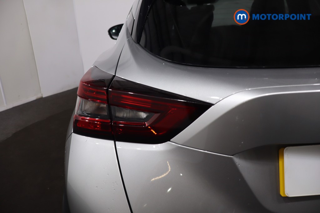 Nissan Juke Tekna Manual Petrol SUV - Stock Number (1607616) - 33rd supplementary image