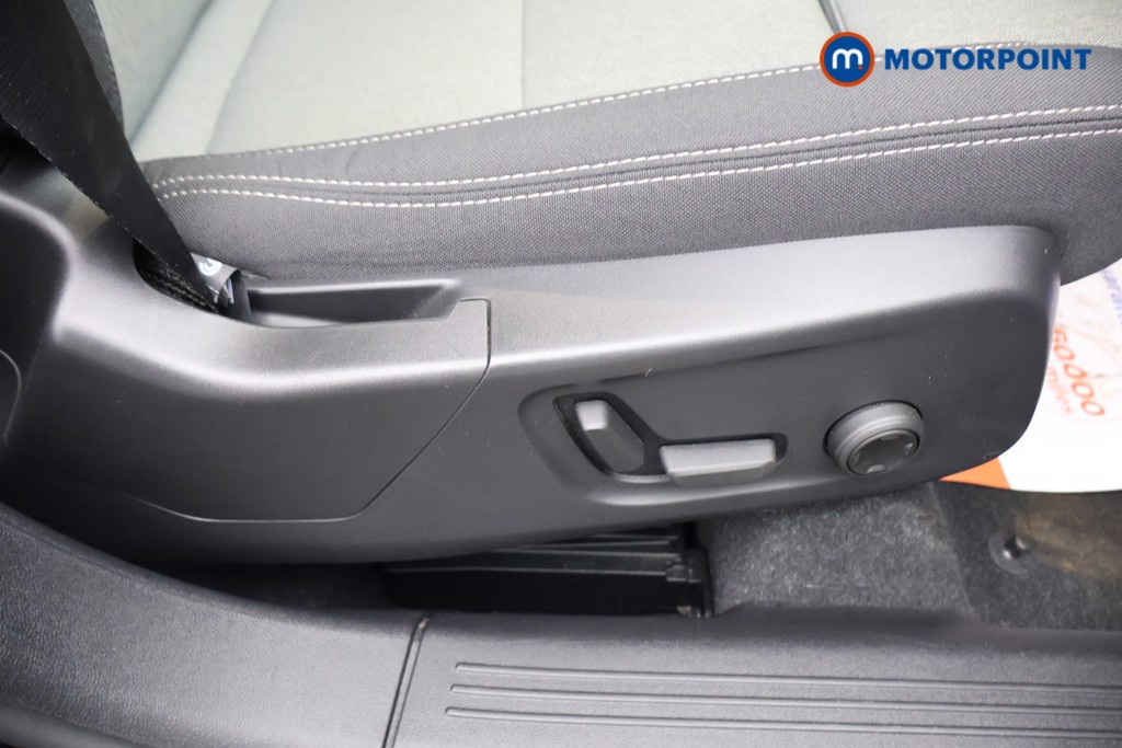 Volvo Xc40 Plus Automatic Petrol SUV - Stock Number (1607630) - 14th supplementary image