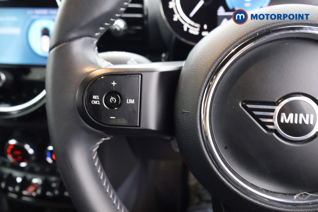 Mini Clubman Cooper Exclusive Manual Petrol Estate - Stock Number (1607637) - 2nd supplementary image