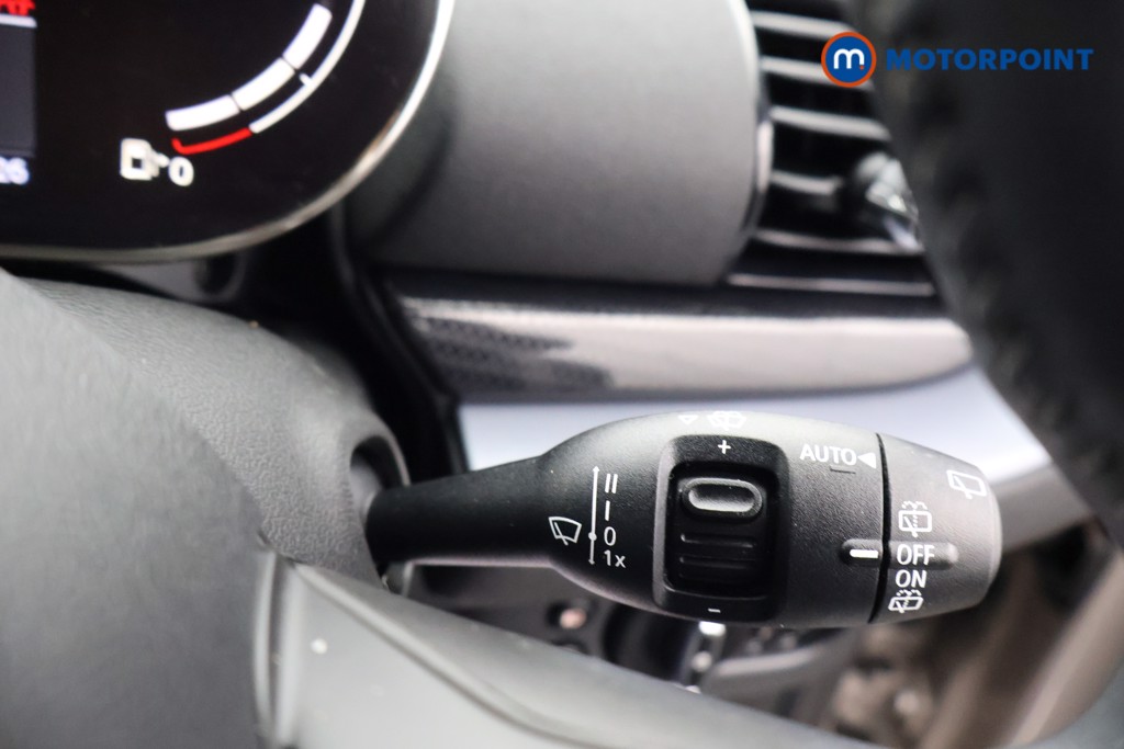 Mini Clubman Cooper Exclusive Manual Petrol Estate - Stock Number (1607637) - 6th supplementary image