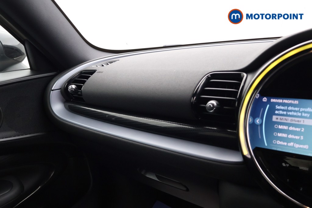 Mini Clubman Cooper Exclusive Manual Petrol Estate - Stock Number (1607637) - 11th supplementary image