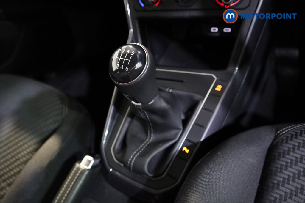 Volkswagen Polo R-Line Manual Petrol Hatchback - Stock Number (1607646) - 10th supplementary image