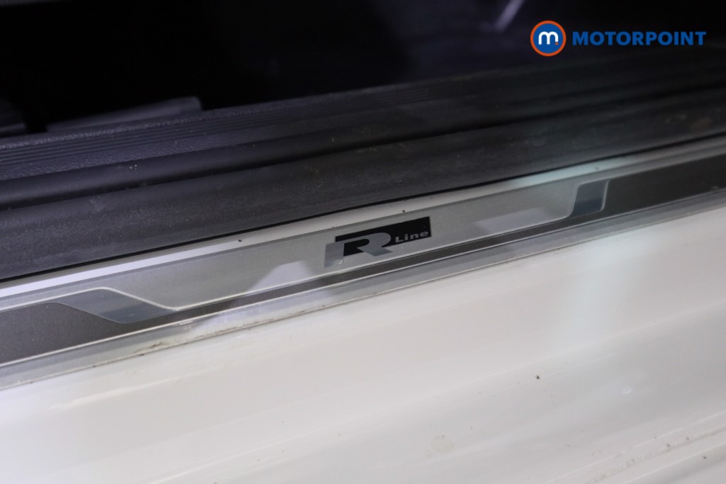 Volkswagen Polo R-Line Manual Petrol Hatchback - Stock Number (1607646) - 14th supplementary image