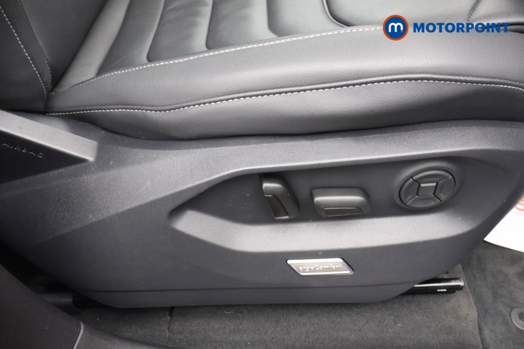 Volkswagen Touareg R-Line Tech Plus Automatic Diesel SUV - Stock Number (1607670) - 17th supplementary image