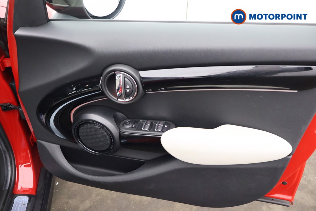 Mini Hatchback Cooper Exclusive Manual Petrol Hatchback - Stock Number (1607733) - 17th supplementary image