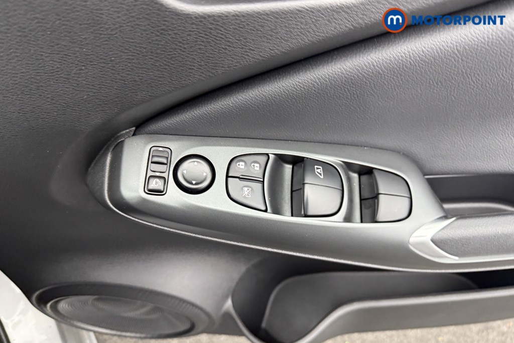 Nissan Juke Acenta Premium Automatic Petrol SUV - Stock Number (1607758) - 12th supplementary image