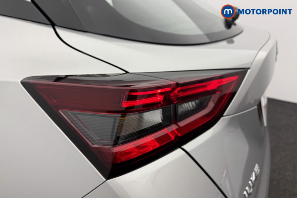 Nissan Juke Acenta Premium Automatic Petrol SUV - Stock Number (1607758) - 21st supplementary image