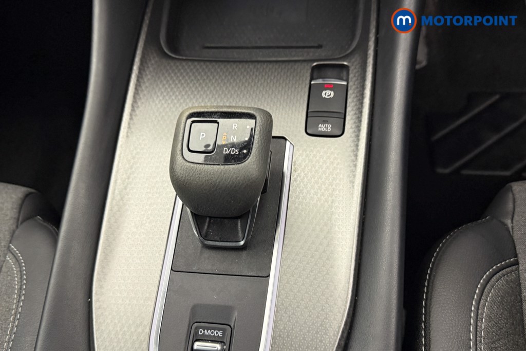 Nissan Qashqai N-Connecta Automatic Petrol SUV - Stock Number (1607759) - 12th supplementary image