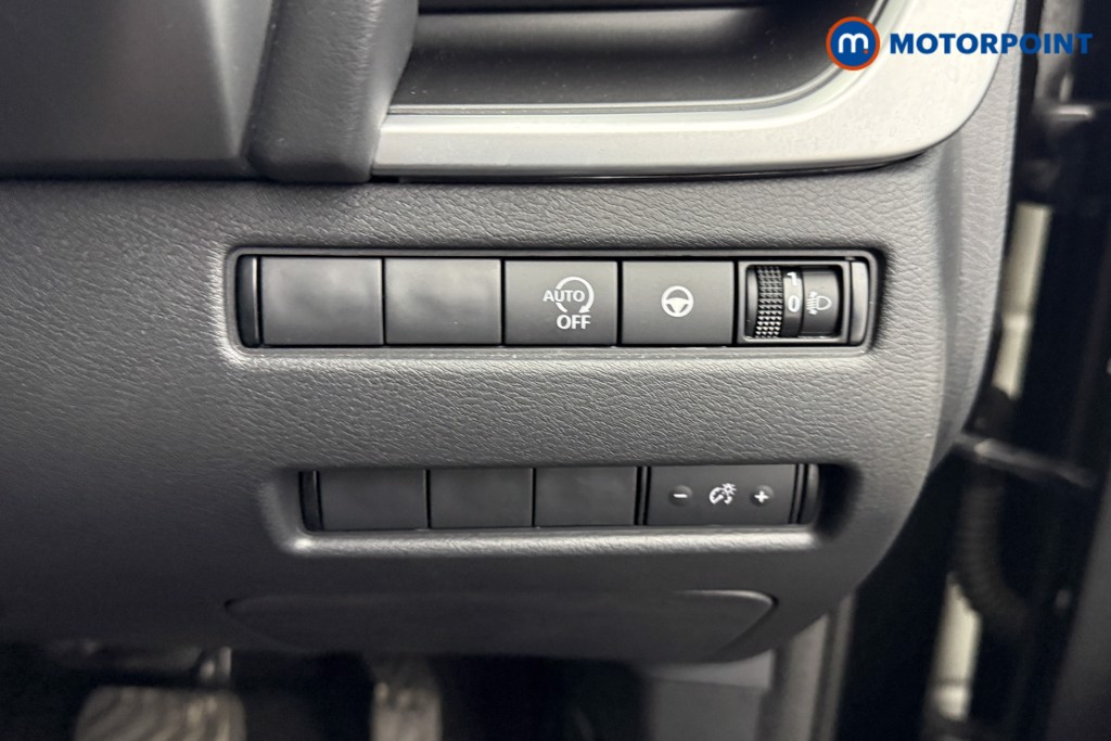 Nissan Qashqai N-Connecta Automatic Petrol SUV - Stock Number (1607759) - 15th supplementary image