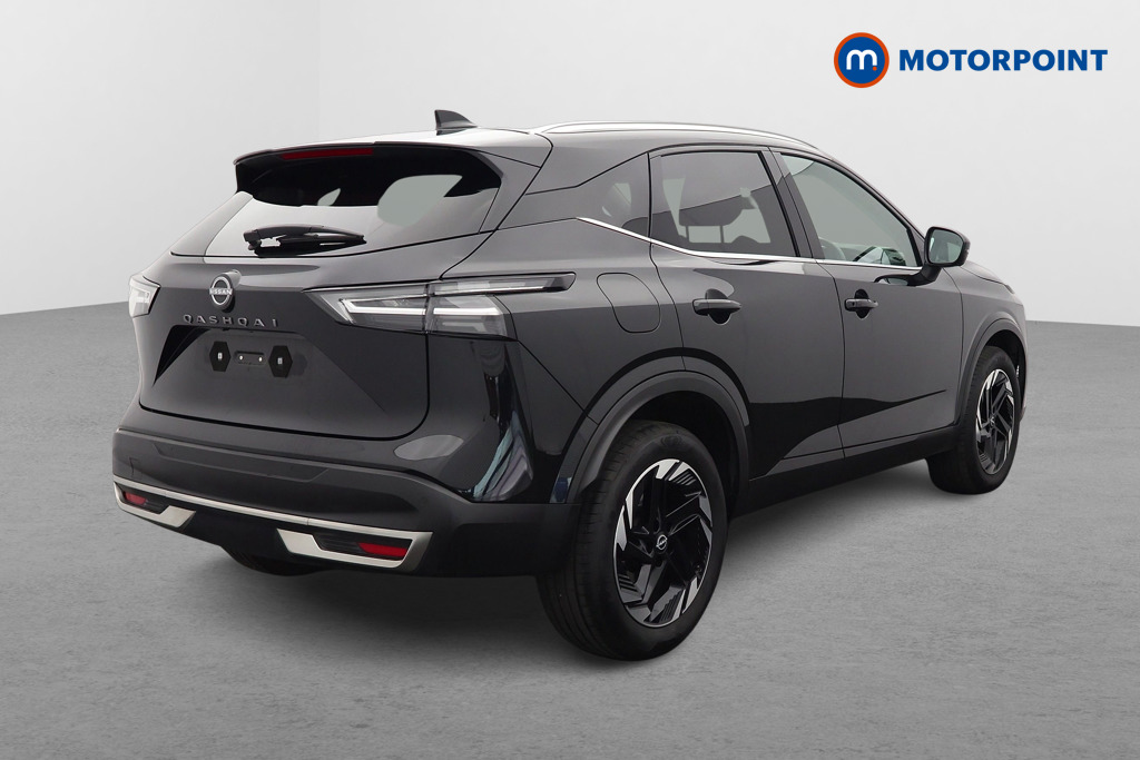 Nissan Qashqai N-Connecta Automatic Petrol SUV - Stock Number (1607759) - Drivers side rear corner