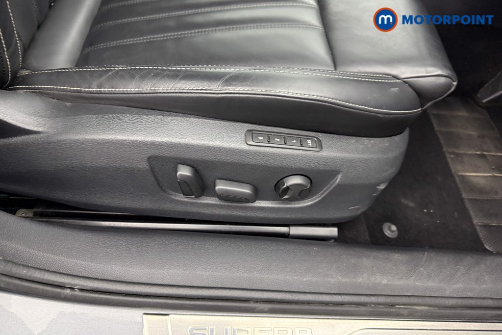 Skoda Superb Se Technology Automatic Petrol Plug-In Hybrid Estate - Stock Number (1607763) - 19th supplementary image