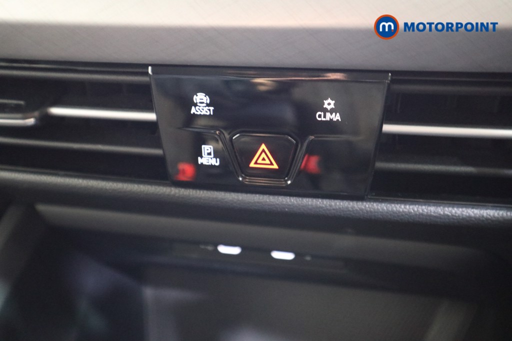 Volkswagen Golf Life Automatic Petrol Hatchback - Stock Number (1607841) - 7th supplementary image