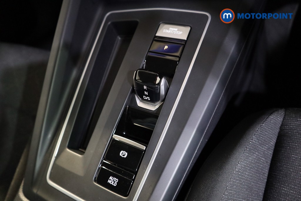 Volkswagen Golf Life Automatic Petrol Hatchback - Stock Number (1607841) - 8th supplementary image