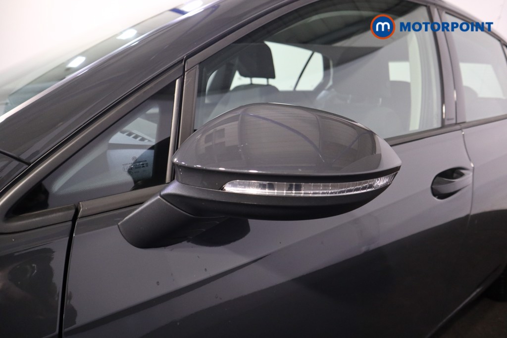 Volkswagen Golf Life Automatic Petrol Hatchback - Stock Number (1607841) - 27th supplementary image