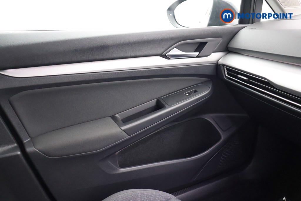 Volkswagen Golf Life Automatic Petrol Hatchback - Stock Number (1608342) - 11th supplementary image