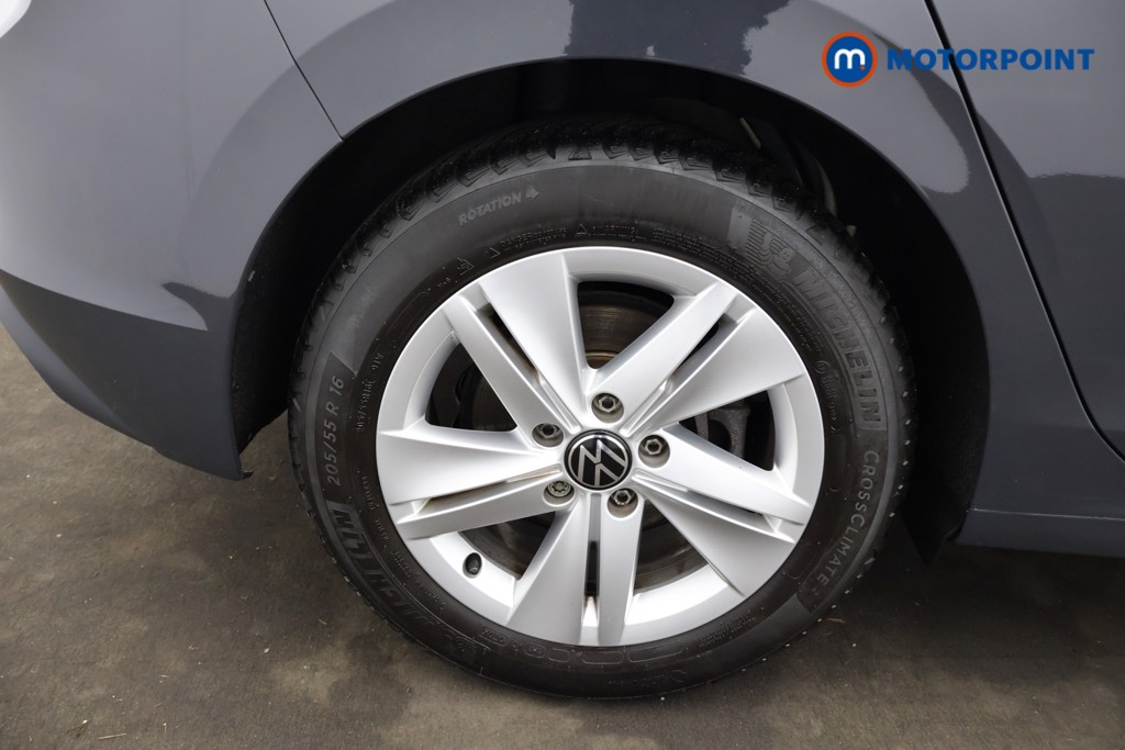 Volkswagen Golf Life Automatic Petrol Hatchback - Stock Number (1608342) - 24th supplementary image