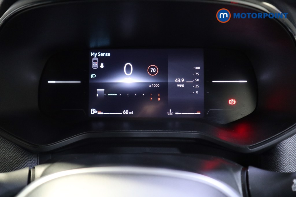 Renault Clio Techno Manual Petrol Hatchback - Stock Number (1608431) - 5th supplementary image