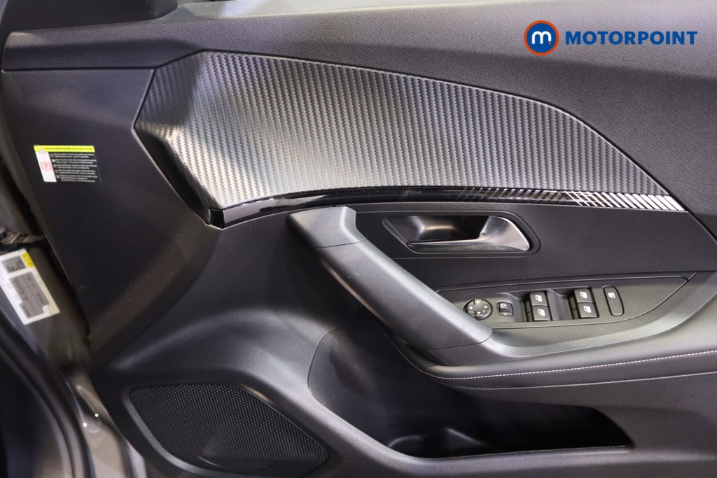 Peugeot 2008 Allure Manual Petrol SUV - Stock Number (1608556) - 9th supplementary image