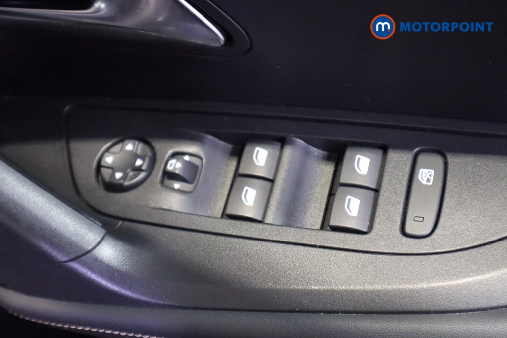 Peugeot 2008 Allure Manual Petrol SUV - Stock Number (1608556) - 11th supplementary image