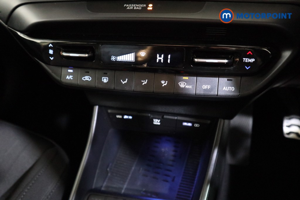 Hyundai Bayon Premium Manual Petrol SUV - Stock Number (1553565) - 7th supplementary image