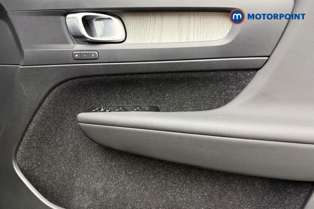 Volvo Xc40 Inscription Pro Automatic Petrol SUV - Stock Number (1586000) - 19th supplementary image