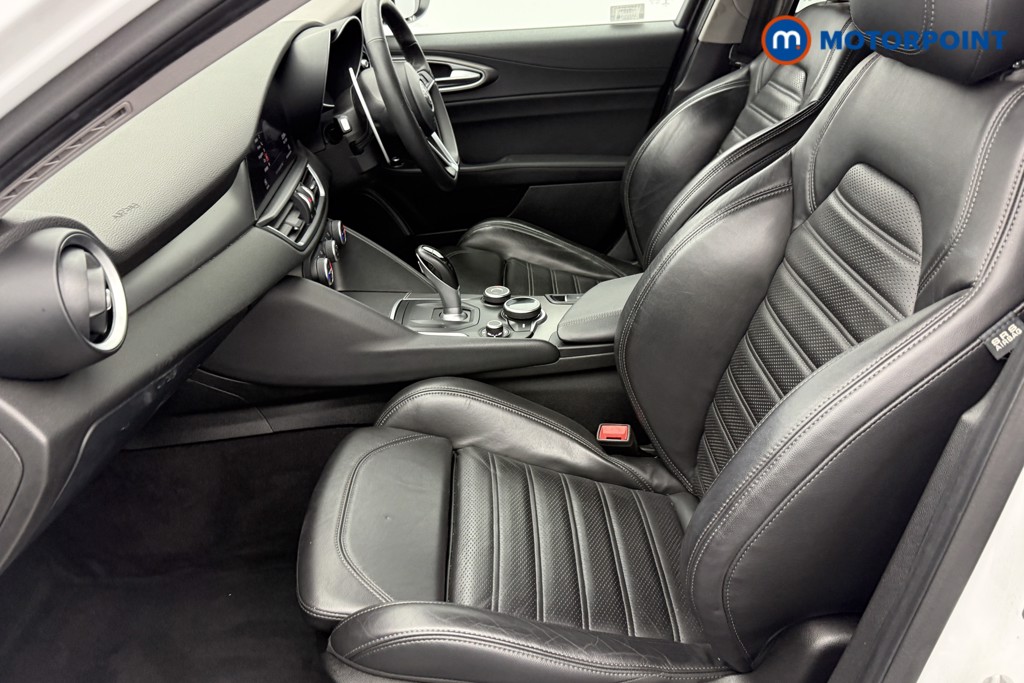 Alfa Romeo Giulia Veloce Automatic Petrol Saloon - Stock Number (1588855) - 24th supplementary image