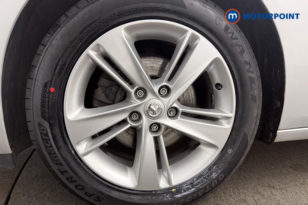 Vauxhall Insignia Design Manual Petrol Hatchback - Stock Number (1590727) - 11th supplementary image