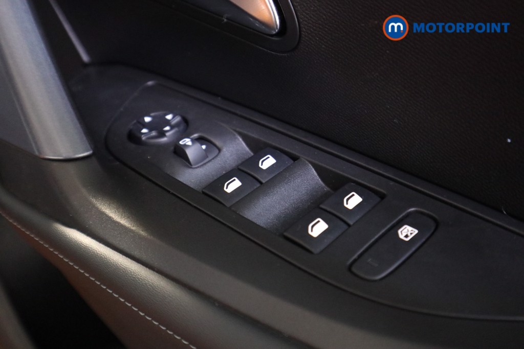 Peugeot 2008 Allure Premium Manual Petrol SUV - Stock Number (1596110) - 12th supplementary image