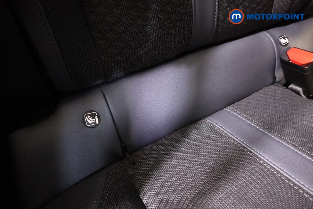 Peugeot 2008 Allure Premium Manual Petrol SUV - Stock Number (1596110) - 15th supplementary image