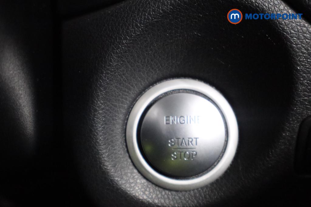 Mercedes-Benz GLA Urban Edition Manual Petrol SUV - Stock Number (1596139) - 11th supplementary image