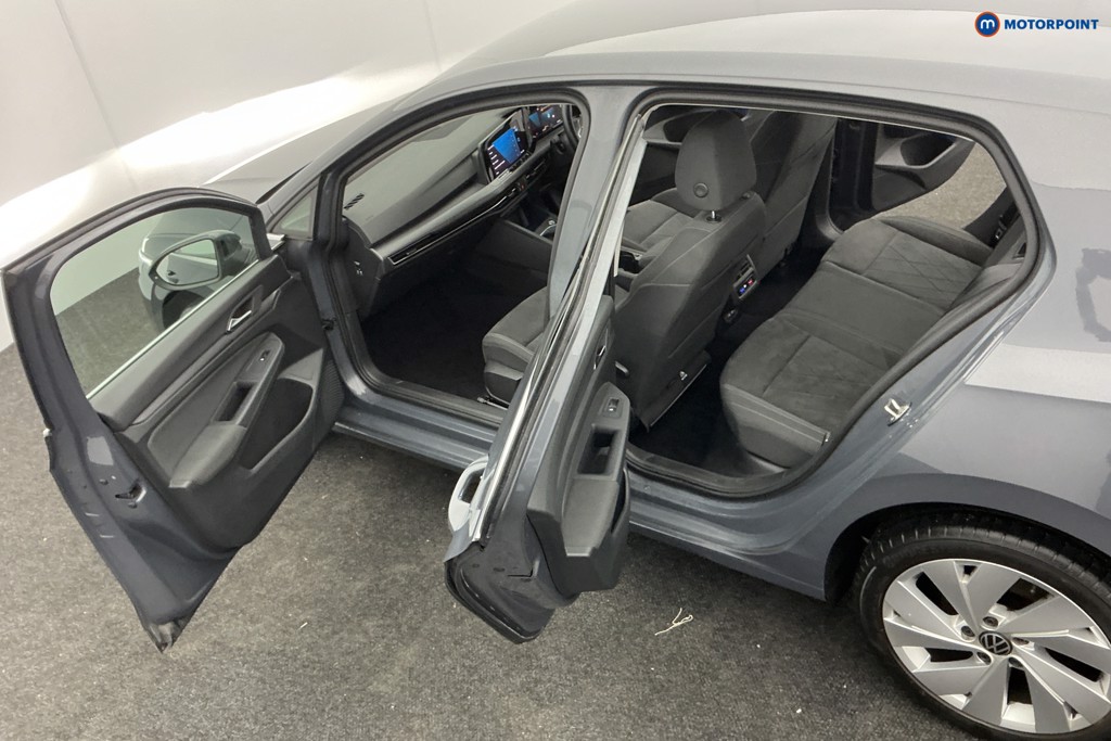 Volkswagen Golf Style Manual Petrol Hatchback - Stock Number (1596761) - 5th supplementary image