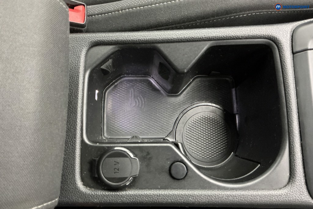 Volkswagen Golf Style Manual Petrol Hatchback - Stock Number (1596761) - 20th supplementary image