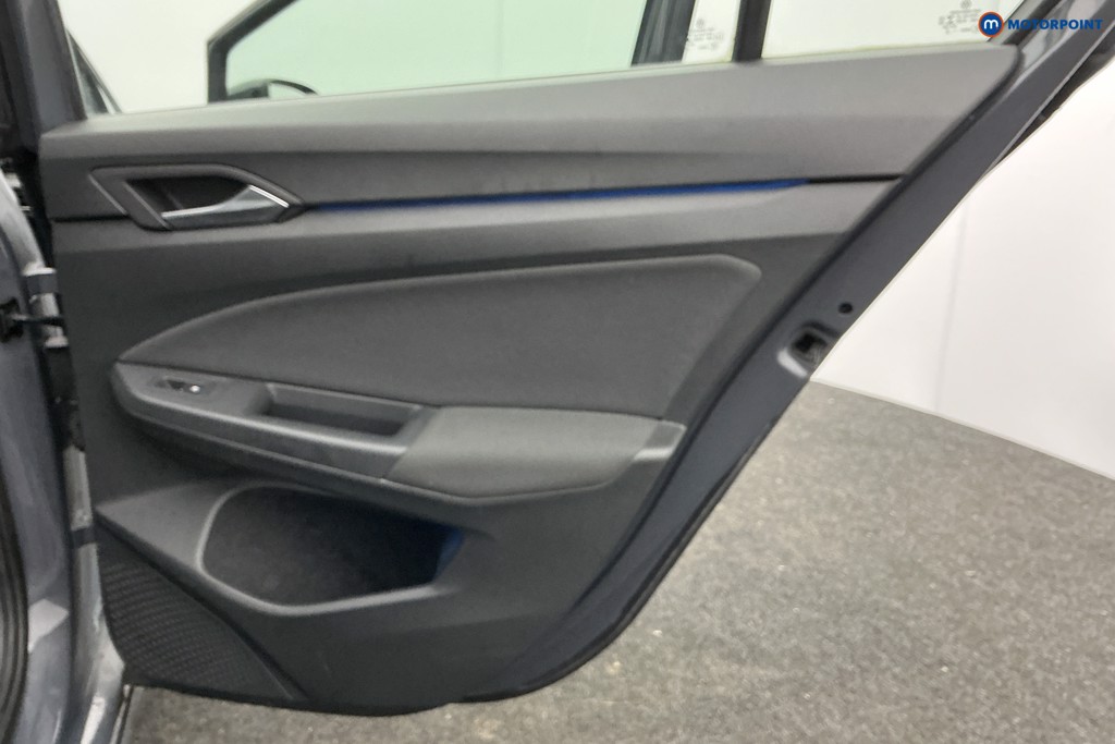 Volkswagen Golf Style Manual Petrol Hatchback - Stock Number (1596761) - 30th supplementary image