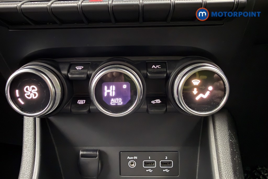 Renault Captur Iconic Edition Manual Petrol SUV - Stock Number (1598241) - 16th supplementary image