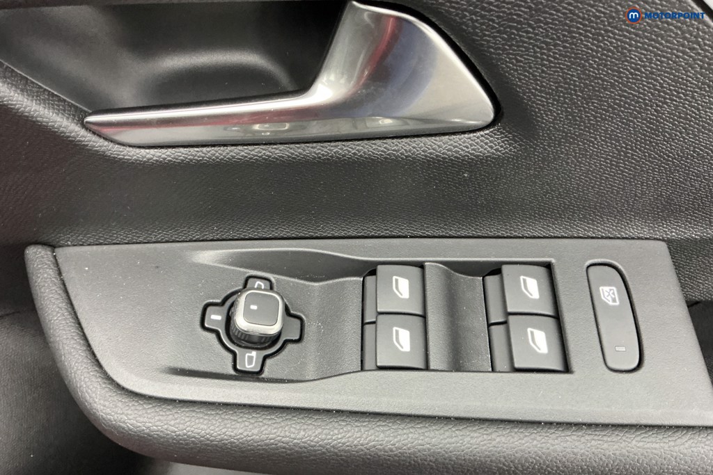 Vauxhall Astra Griffin Automatic Electric Hatchback - Stock Number (1598623) - 27th supplementary image