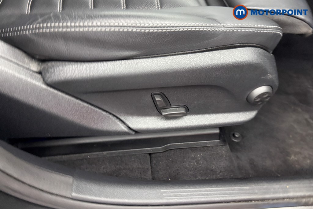 Mercedes-Benz EQC Amg Line Automatic Electric SUV - Stock Number (1599582) - 18th supplementary image