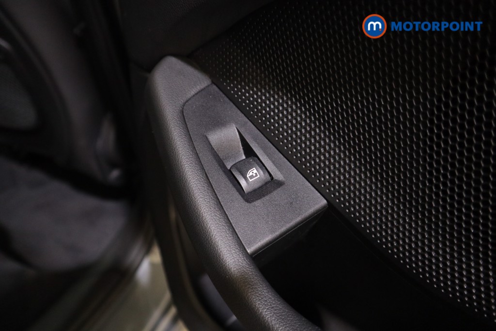 BMW 1 Series Sport Automatic Diesel Hatchback - Stock Number (1601369) - 19th supplementary image