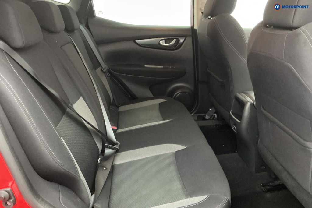 Nissan Qashqai N-Connecta Manual Petrol SUV - Stock Number (1601381) - 5th supplementary image